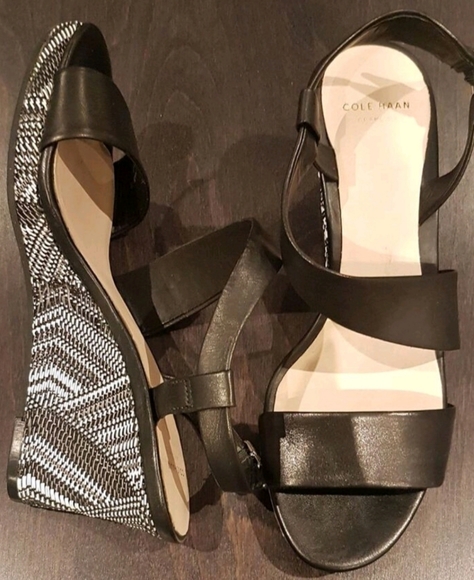 Cole Haan Sandal Black & White Wedge Heels Patent - Picture 2 of 5